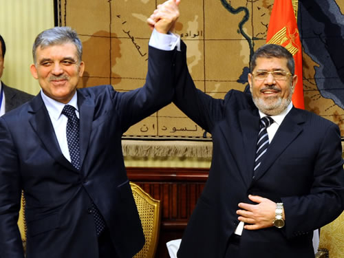 12. İslam İşbirliği Teşkilatı Zirvesi Kahire’de Başladı